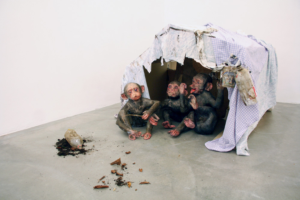 107.-Close-up,-Installation-War-Zone-III,-ceramic-plaster-mixed-media,-110-x-250-x-250-cm,-2014.