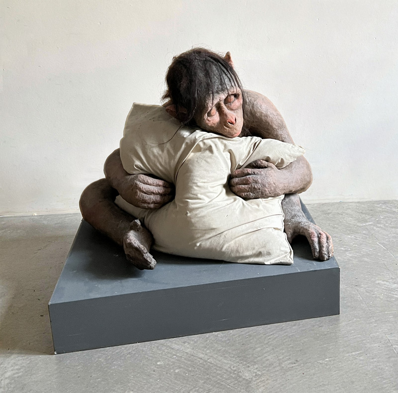 46.-Sleeping-Beauty-II,-ceramic-plaster-mixed-media,-90-x-90-x-70-cm,--2011.